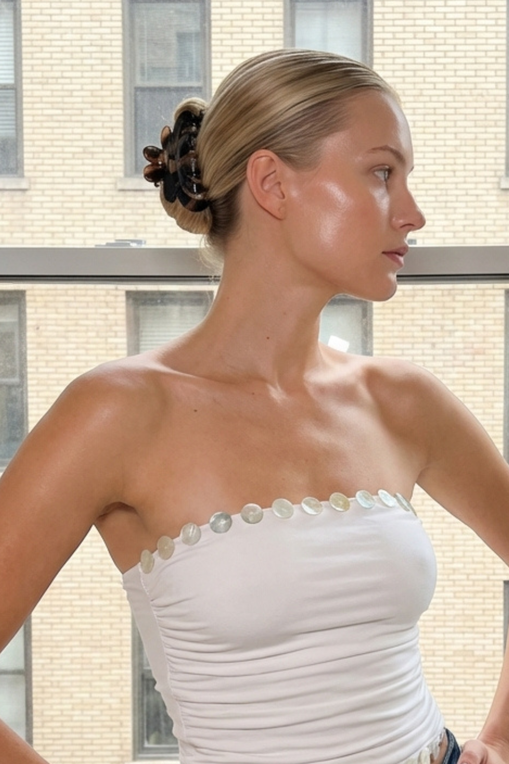 Rebekah Claw Clip in Coffee Table