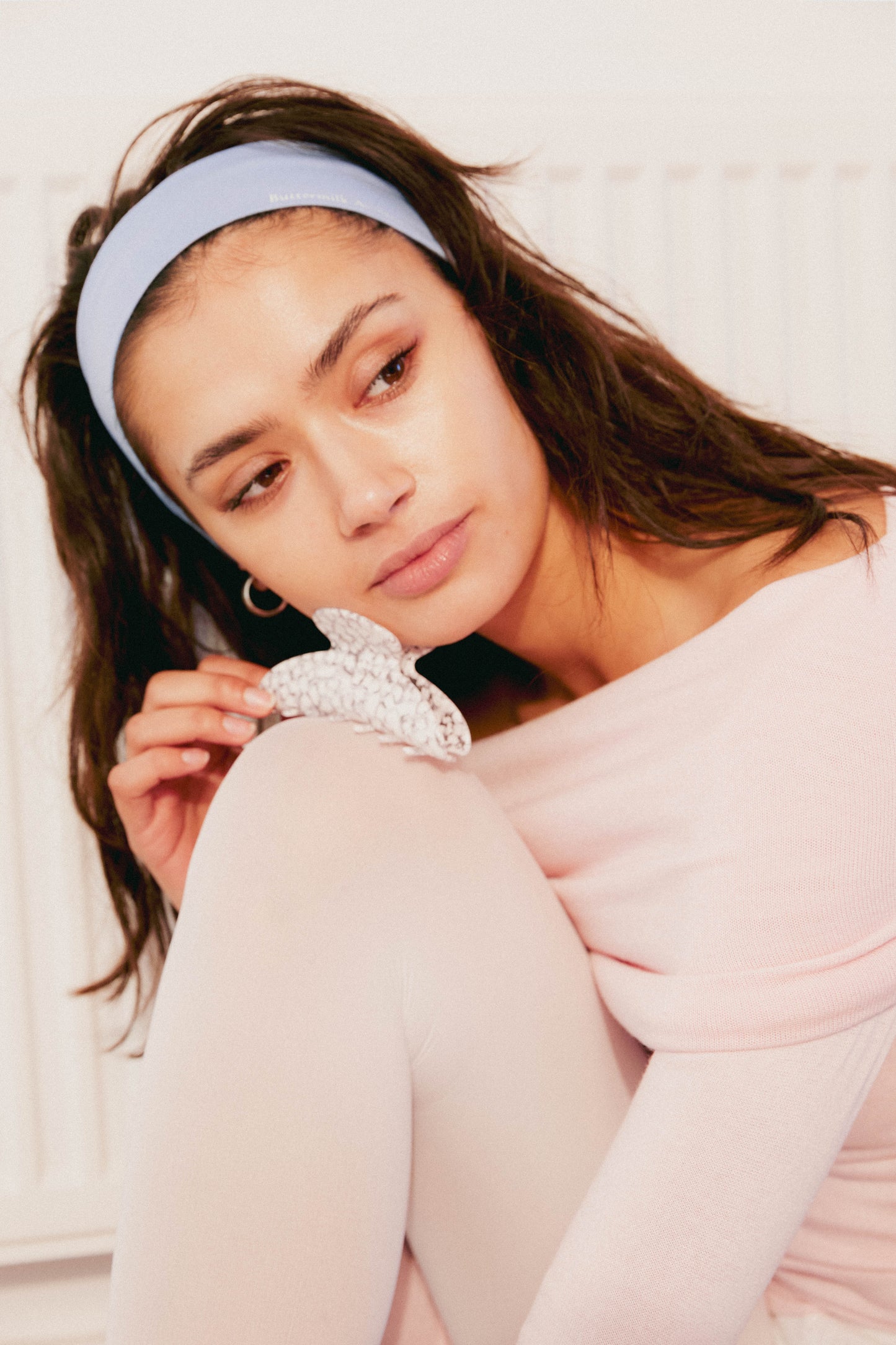 Elle in Daisy Chains