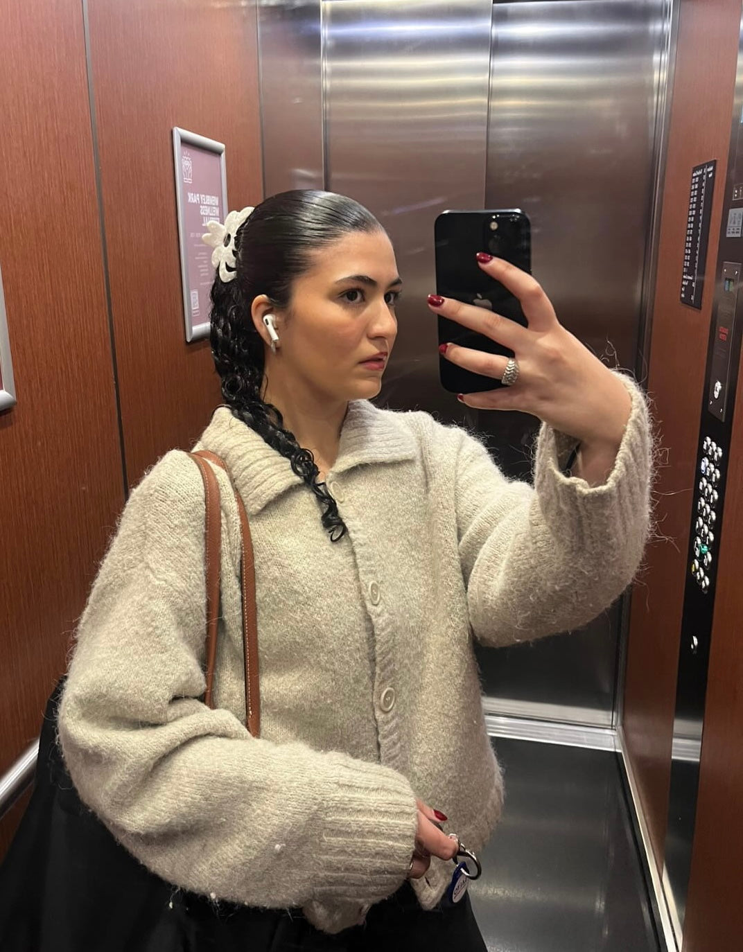 Rebekah Claw Clip in Classic Pearl