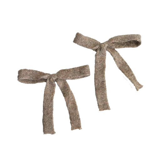 Gala Knitted Bows in Honey Oatmeal