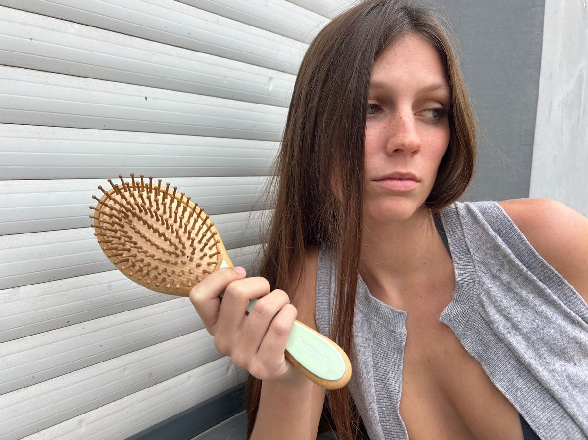Dev Bamboo Paddle Brush in Honeydew