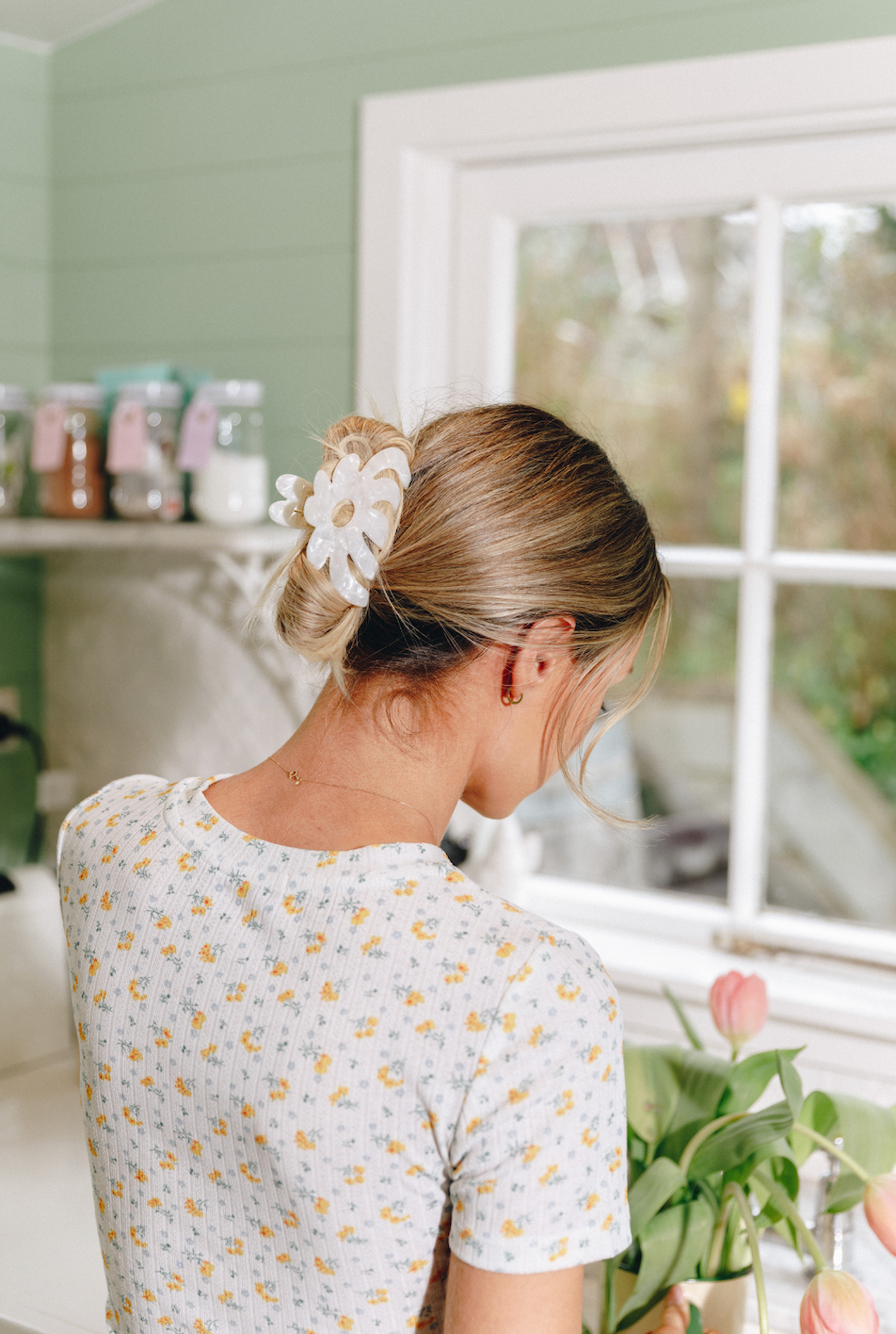 Rebekah in Classic Pearl