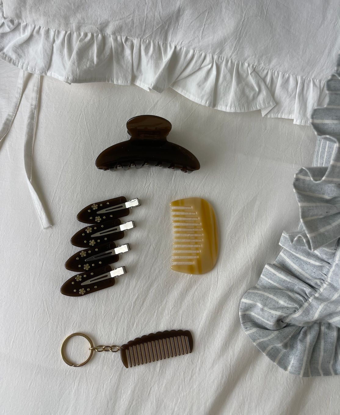 Seanie Comb Keyring in Dark Roast