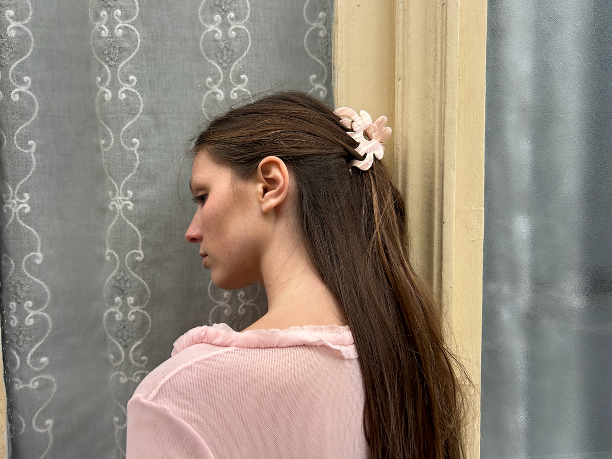 Rebekah Claw Clip in Strawberries & Cream