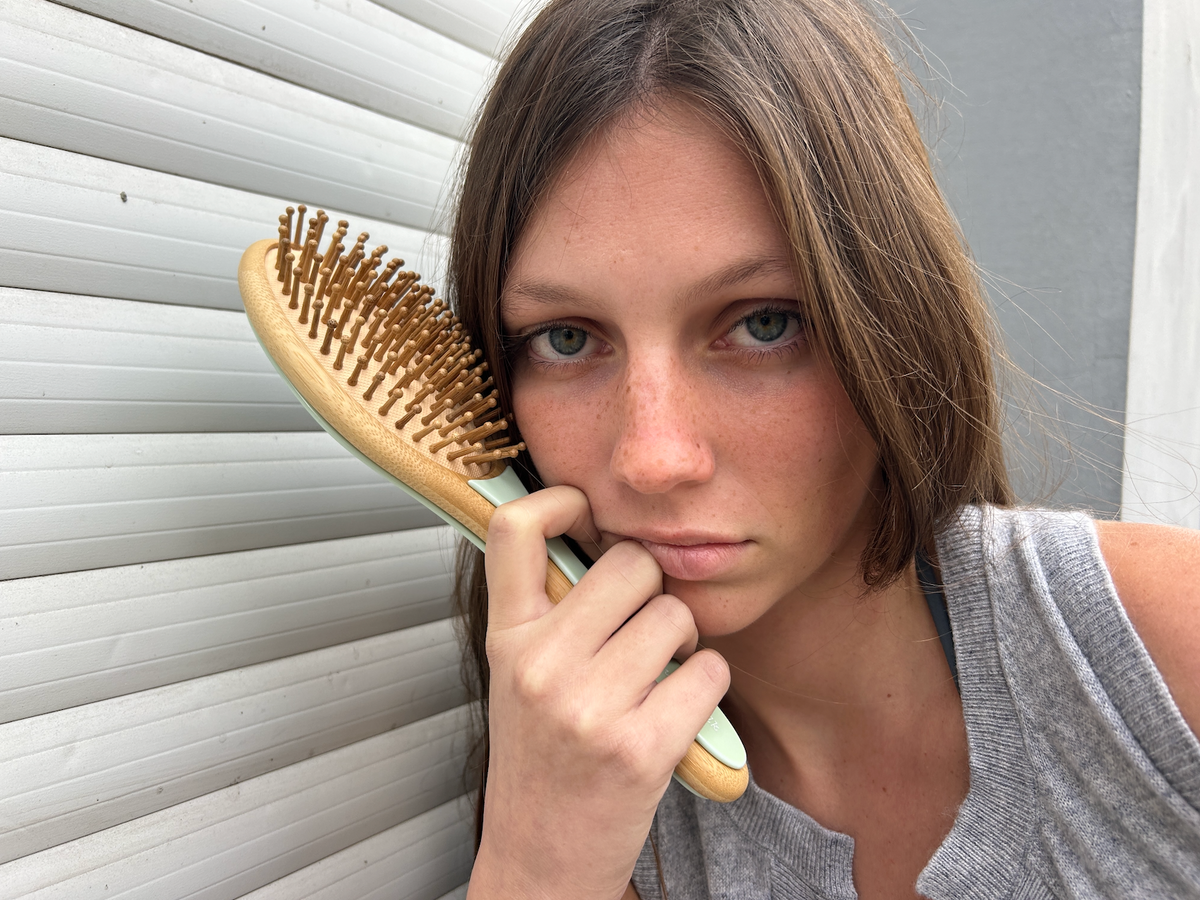 Dev Bamboo Paddle Brush in Honeydew